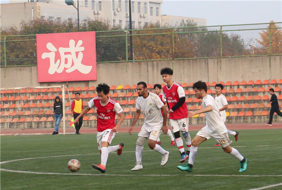 f543dddf6ec74d9797310da19c9f7b2a.jpg 比赛中.jpg