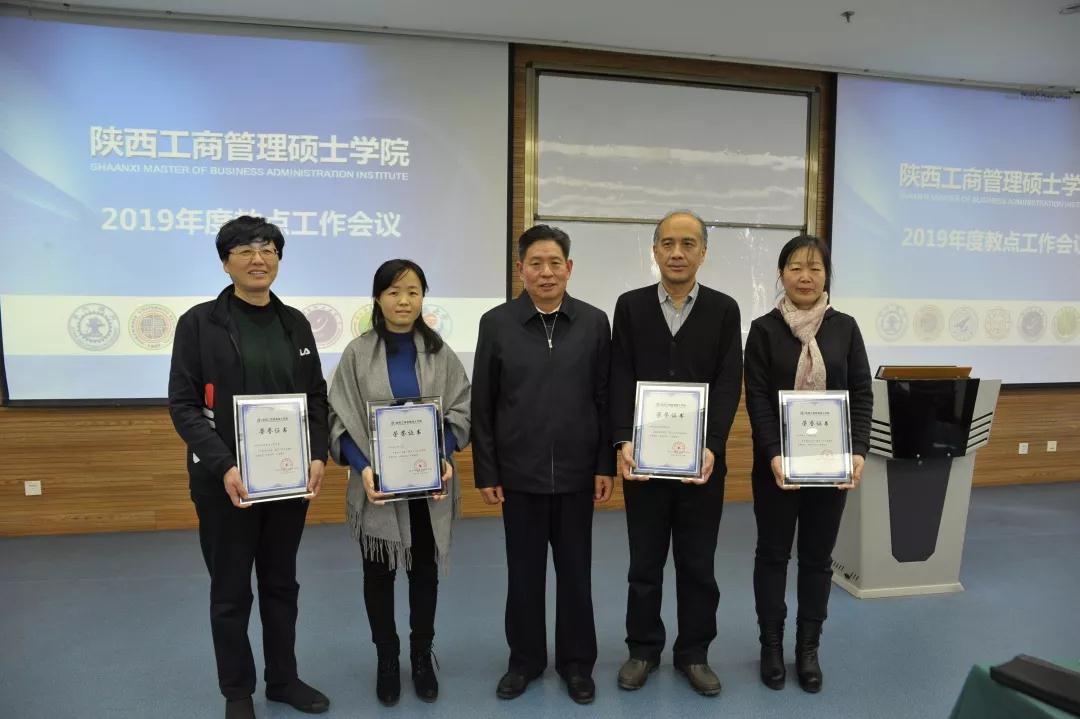 d5da81f7e0cb4b9a868fc2b614992fa3.jpg d5da81f7e0cb4b9a868fc2b614992fa3.jpg